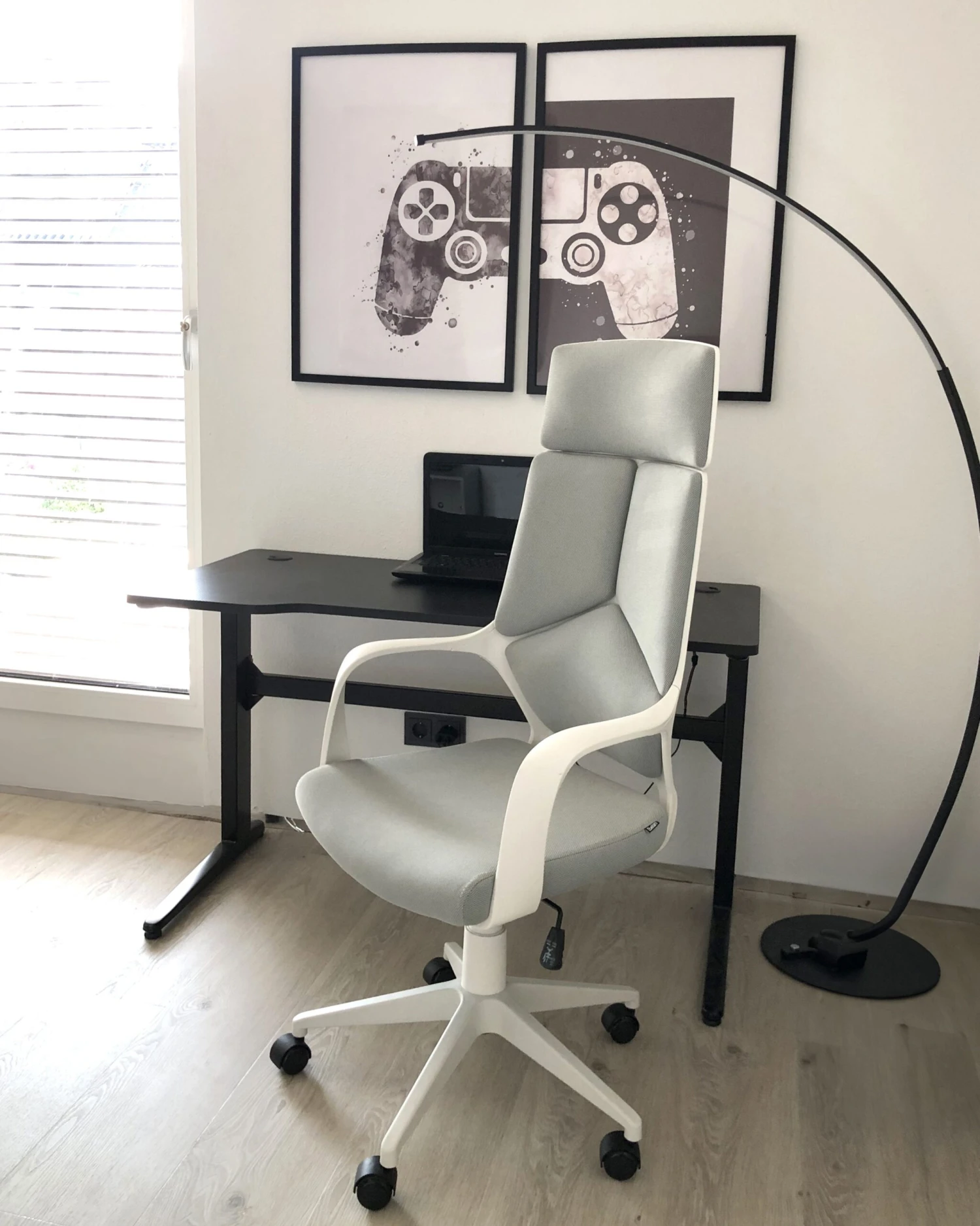 Swivel Office Chair Grey And White DELIGHT 4 Swivel Office Chair Grey And White DELIGHT - Image 2