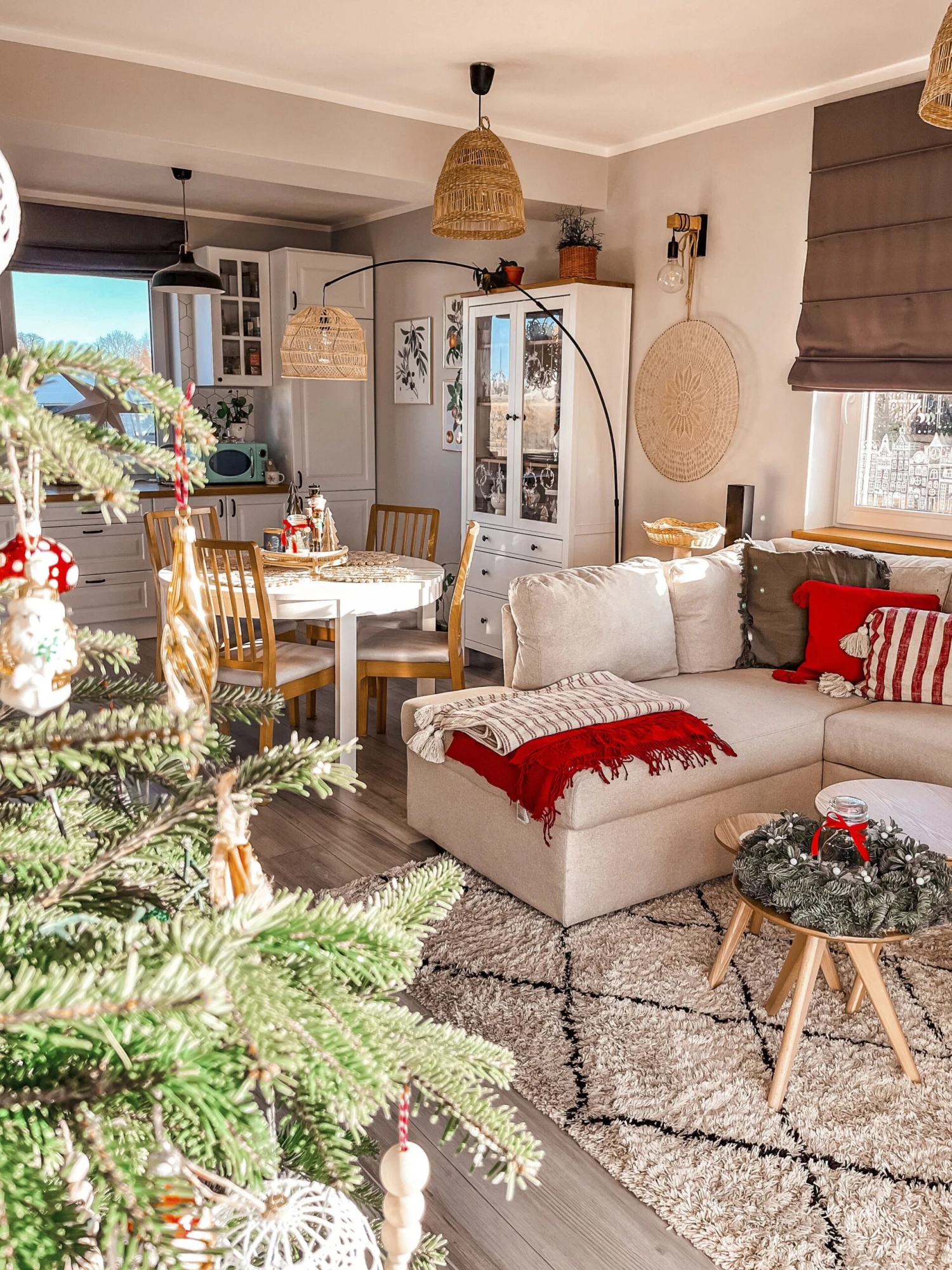 Set Of 3 Coffee Tables Light Wood VEGAS - Image 8